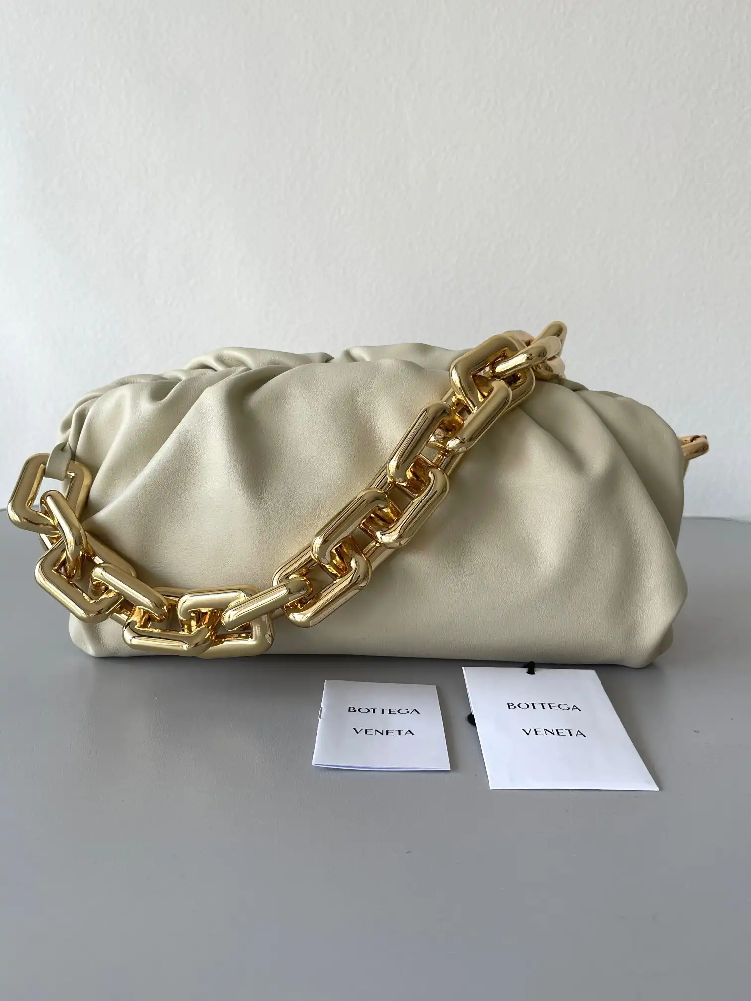 BOTTEGA VENETA THE CHAIN POUCH 0125