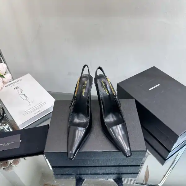 YSL PUMPS 0122