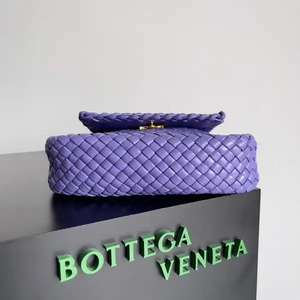 Cheap HOT SALE BOTTEGA VENETA  Small Cobble Shoulder Bag 0131