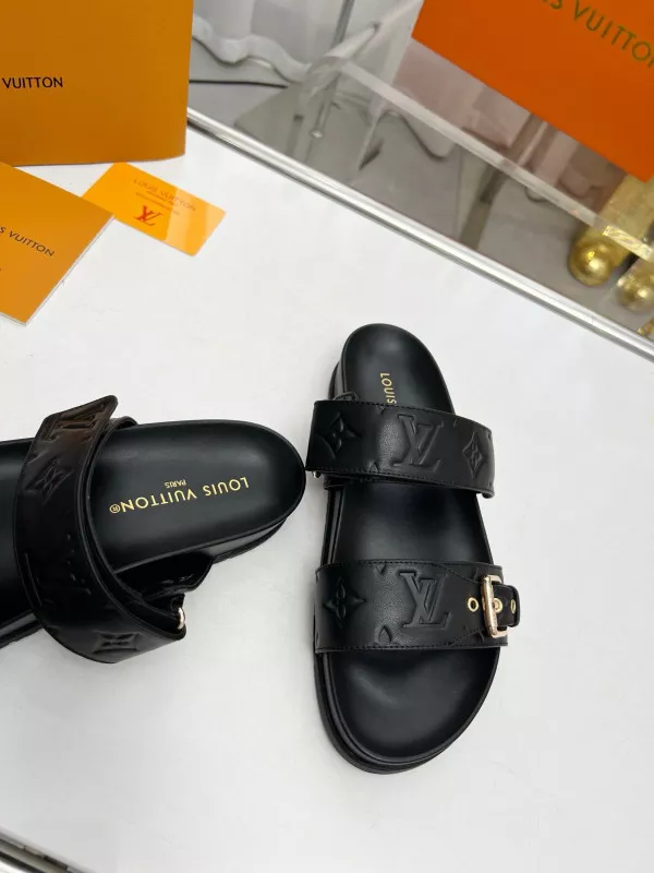 LOUIS VUITTON SLIPPERS 0121