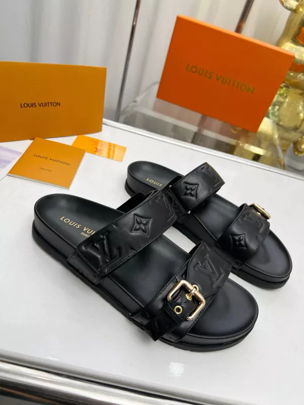 LOUIS VUITTON SLIPPERS 0121