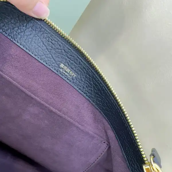 BURBERRY Medium Knight Bag-37*13*32cm 0124