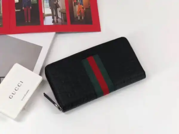 Gucci Signature Web zip around wallet 0123