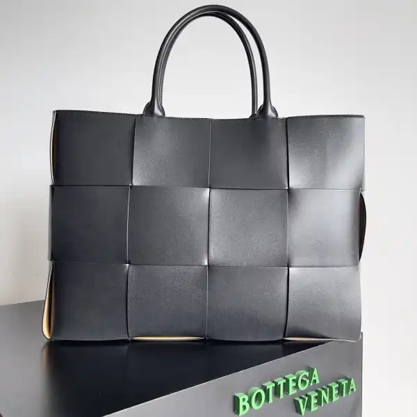 HOT SALE BOTTEGA VENETA ARCO LARGE TOTE 0131