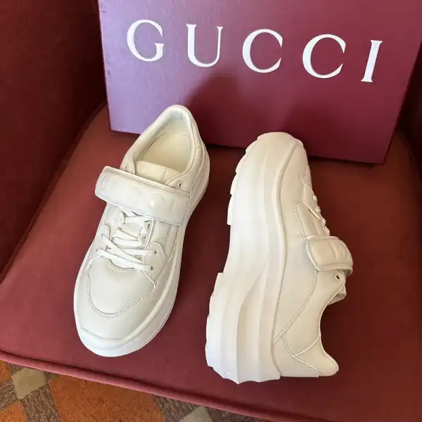 Gucci  Men&Women Sneakers 0122