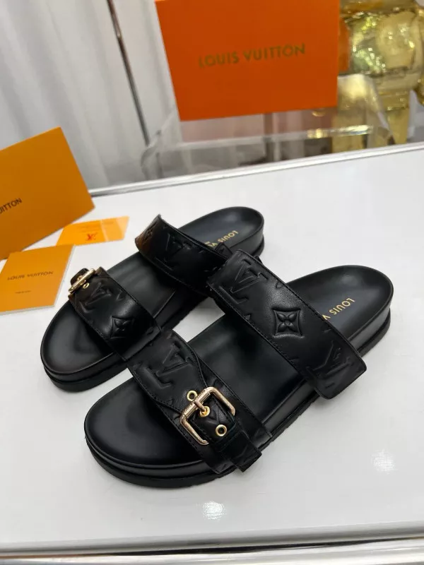 LOUIS VUITTON SLIPPERS 0121