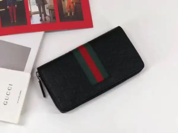 Gucci Signature Web zip around wallet 0123