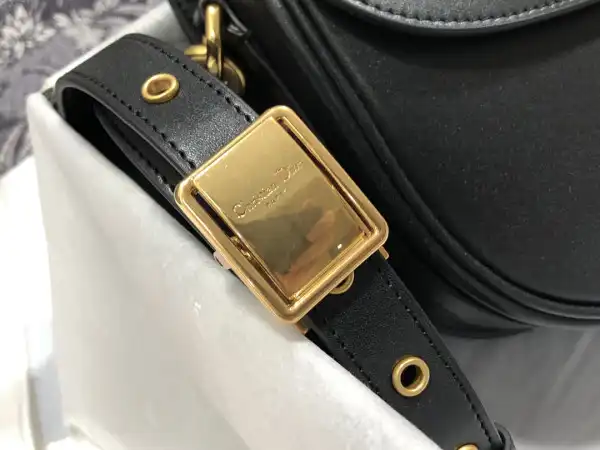 dior MEDIUM BOBBY BAG 0126