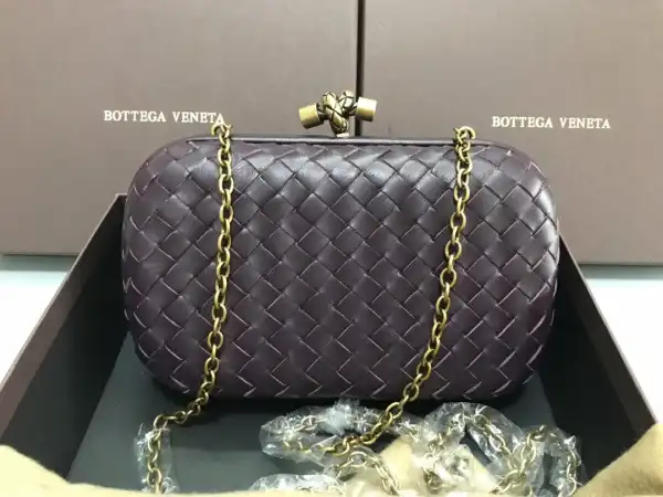 BOTTEGA VENETA CHAIN KNOT 0125