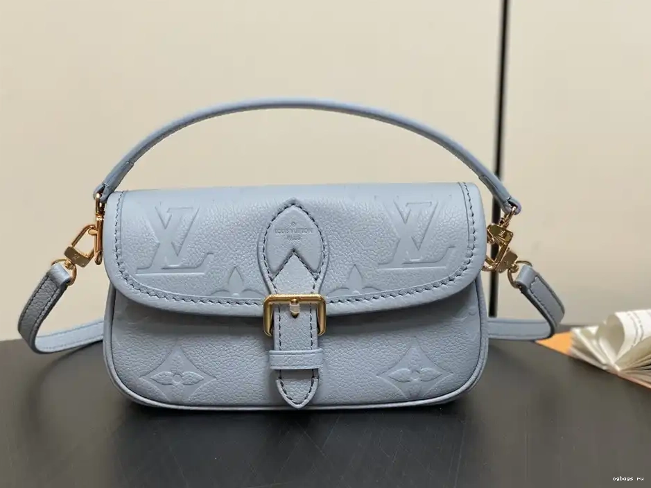 VUITTON CM LOUIS Nano Diane-19*10.5*6 0210