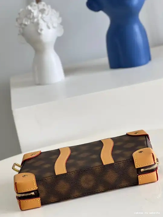 SOFT TRUNK LOUIS VUITTON 0210