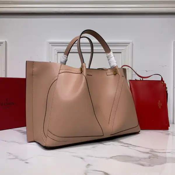 VALENTINO GARAVANI ESCAPE TOTE BAG 0206