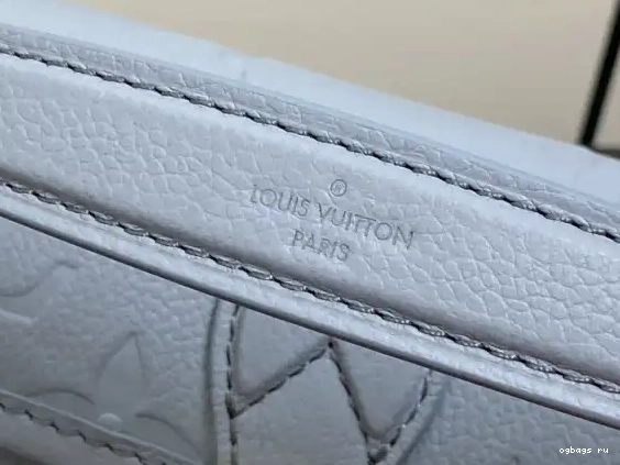 VUITTON CM LOUIS Nano Diane-19*10.5*6 0210