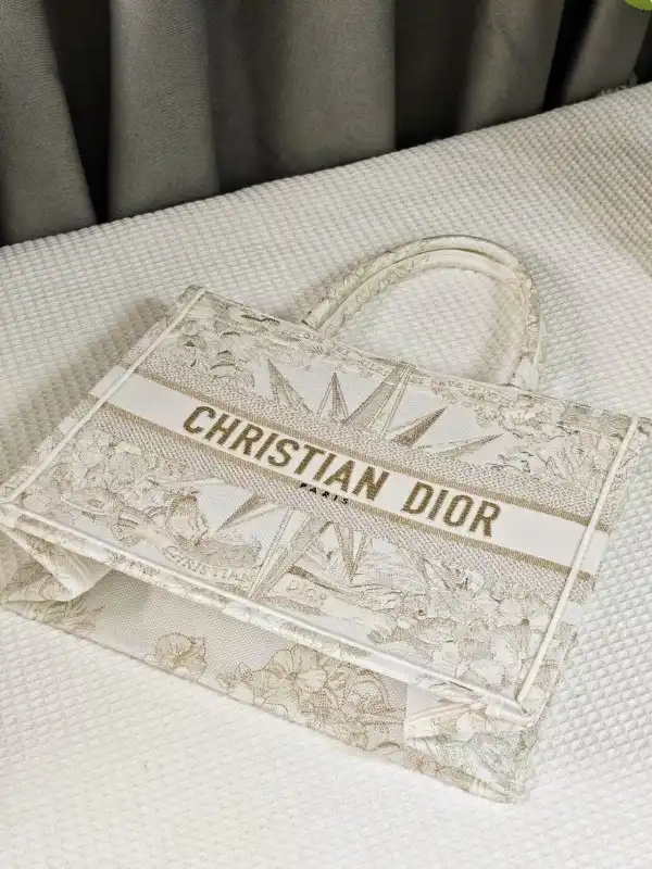 MEDIUM dior BOOK TOTE-36.5X27.5X16.5CM 0203