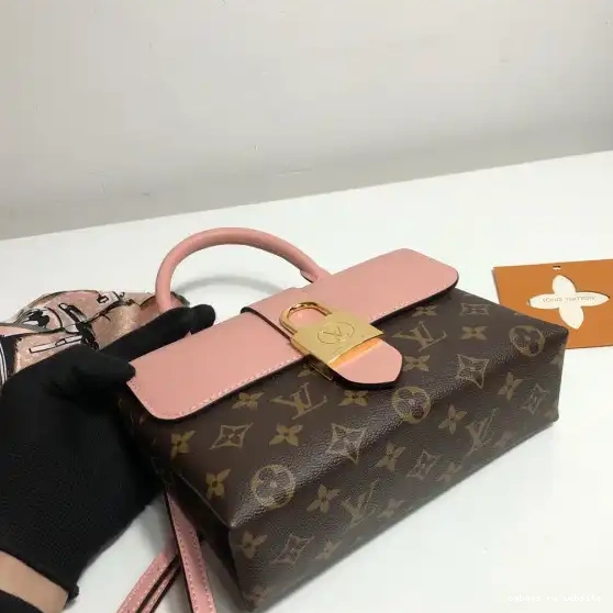 LOCKY BB VUITTON LOUIS 0210