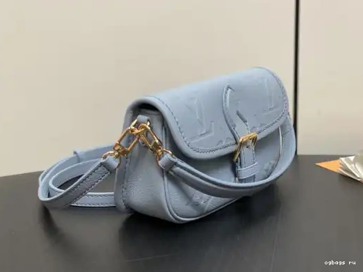 VUITTON CM LOUIS Nano Diane-19*10.5*6 0210