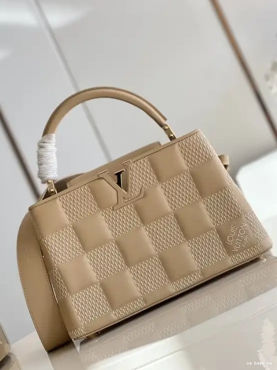 LOUIS CAPUCINES MM VUITTON 0208