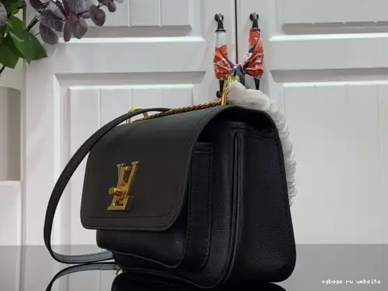 CHAIN VUITTON PM LOUIS LOCKME 0210