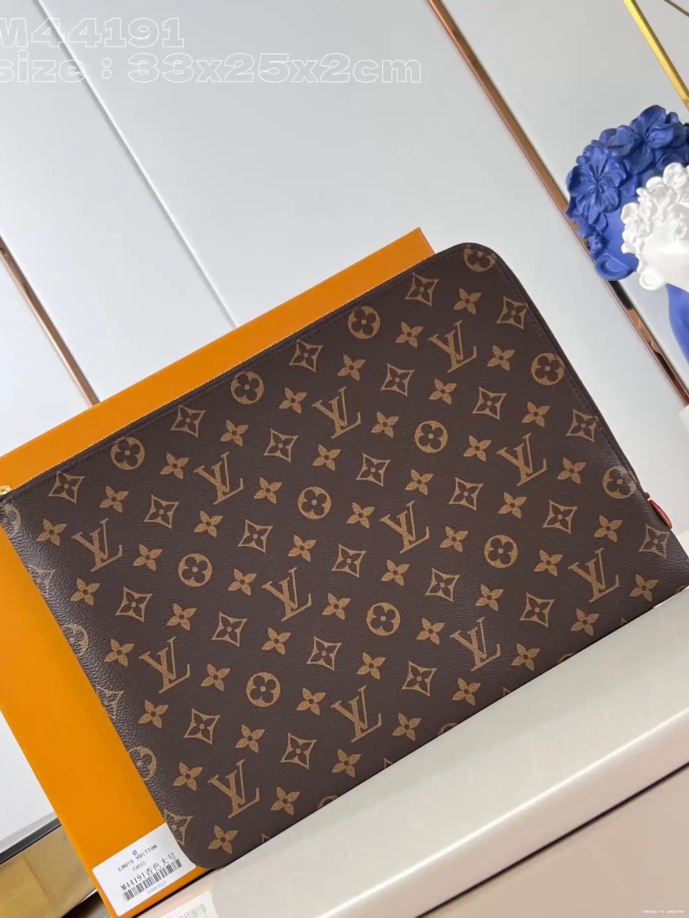 LOUIS JOUR-35*25*2cm POCHETTE VUITTON 0210