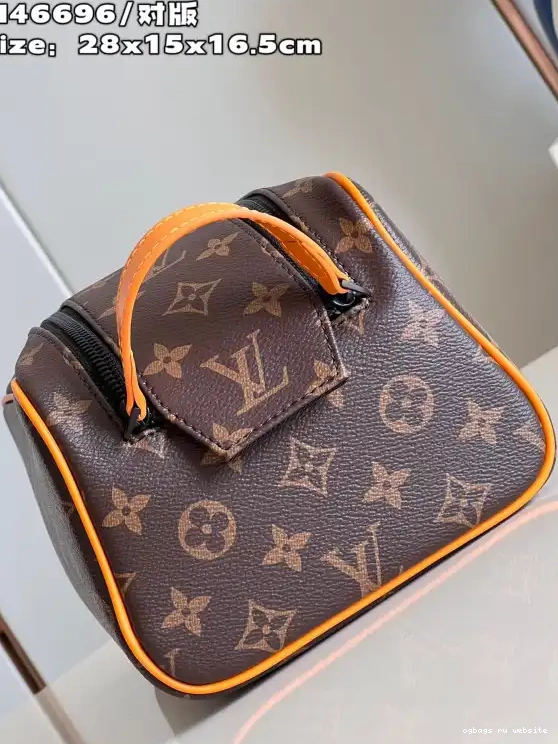 LOUIS DOPP VUITTON TOILET KIT POUCH 0210