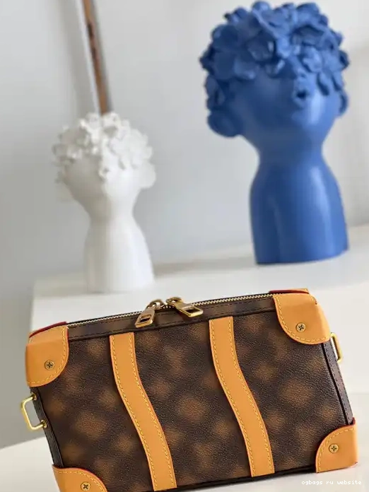 SOFT TRUNK LOUIS VUITTON 0210