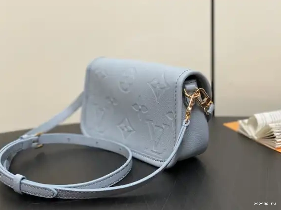 VUITTON CM LOUIS Nano Diane-19*10.5*6 0210