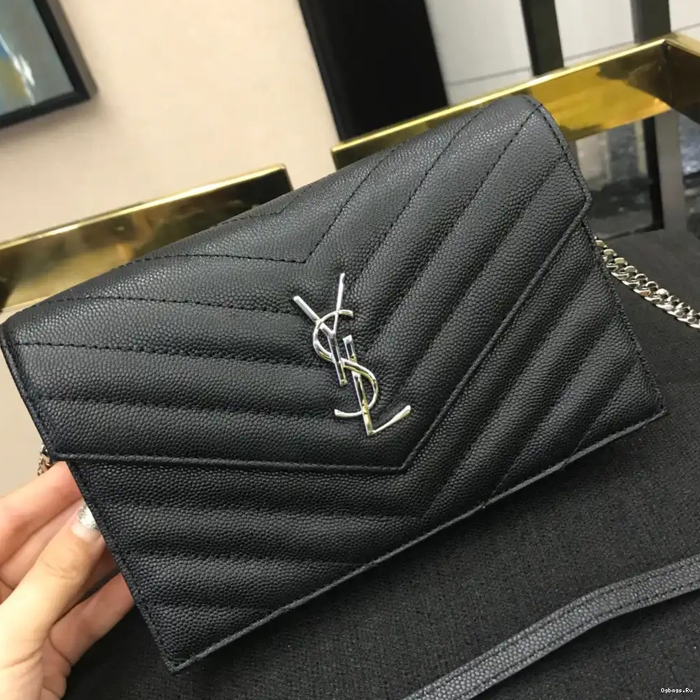 CASSANDRE CHAIN MATELASSÉ WALLET YSL 0221