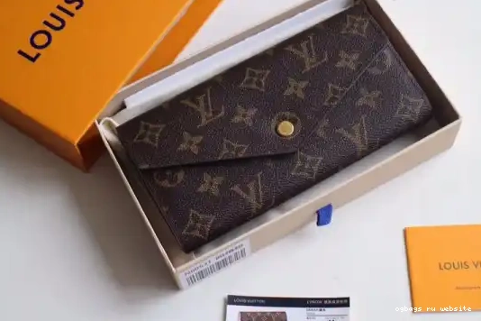 VUITTON SARAH LOUIS WALLET 0207