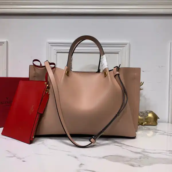 VALENTINO GARAVANI ESCAPE TOTE BAG 0206