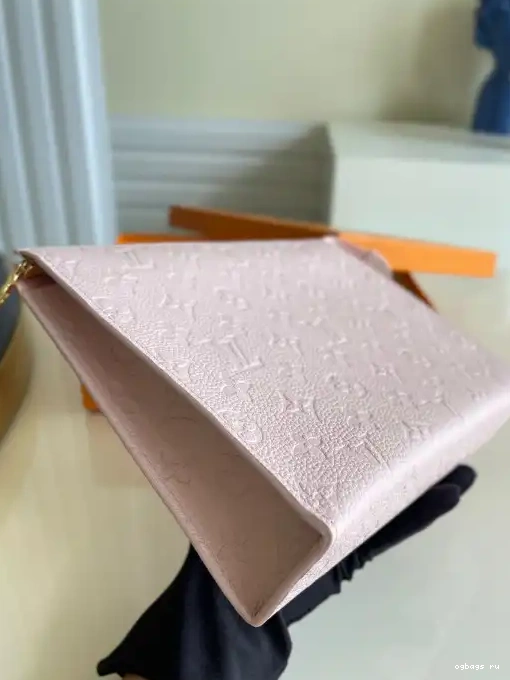 LOUIS VOYAGE VUITTON POCHETTE 0209