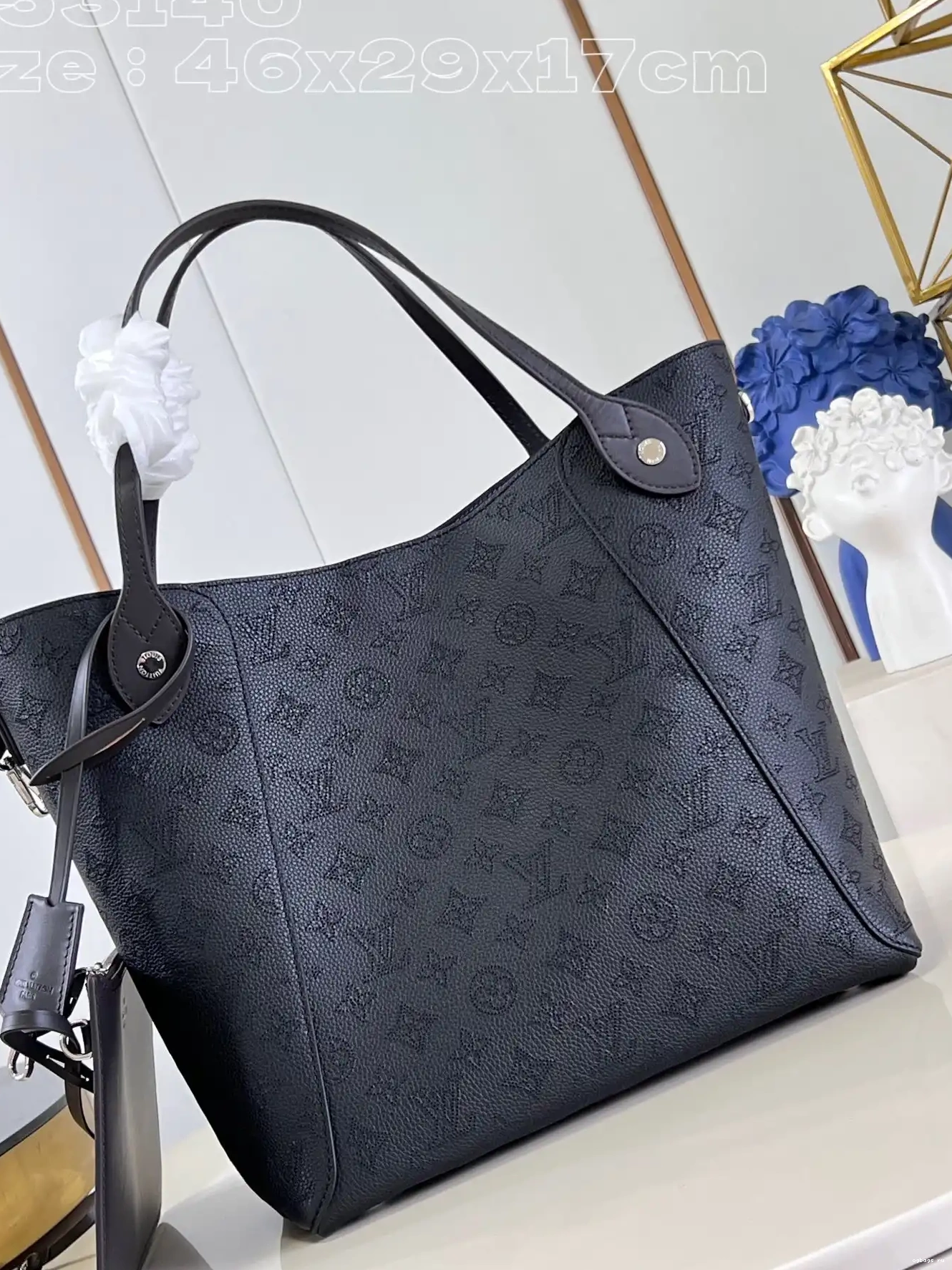 x HINA-46 17CM 29.5 LOUIS VUITTON x 0210