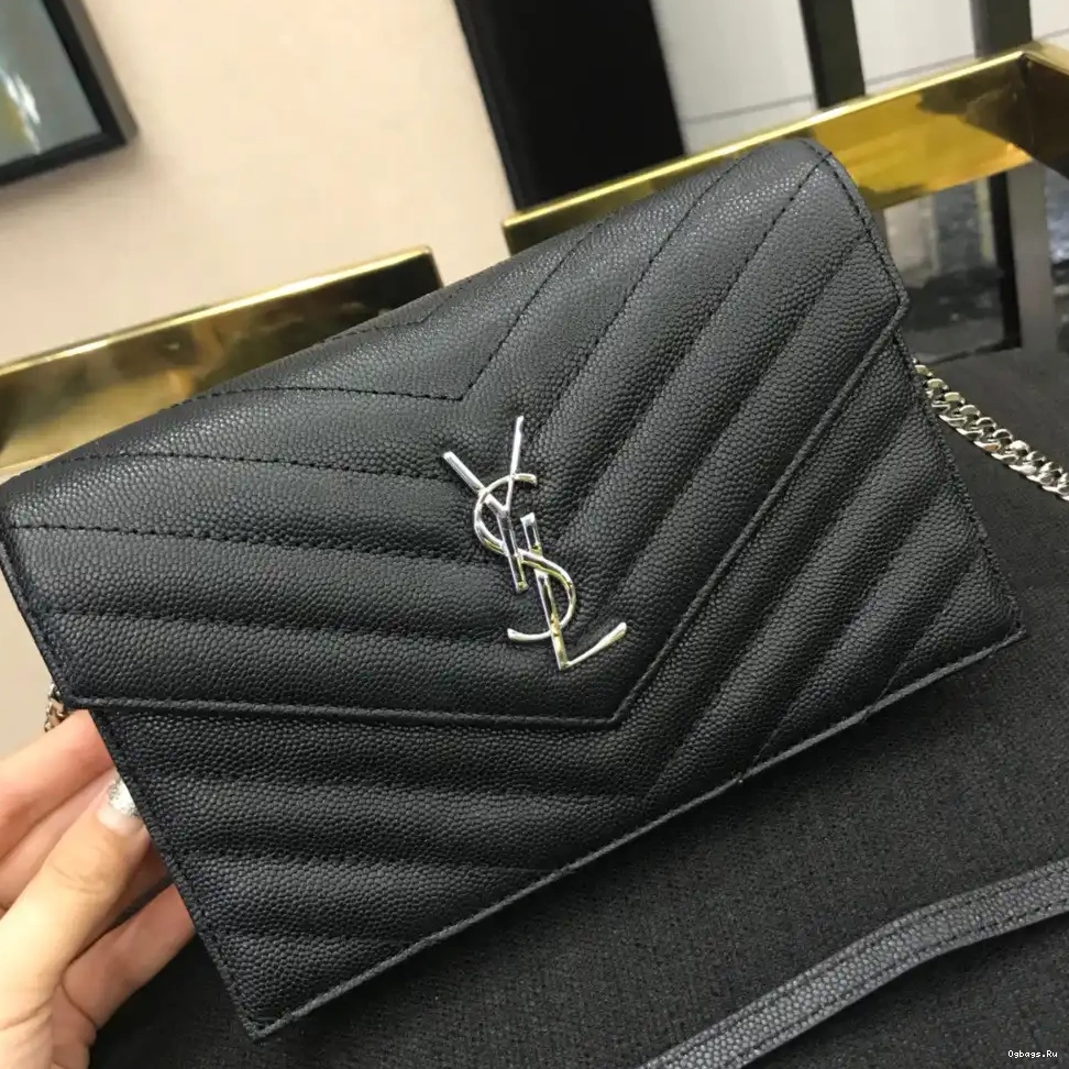 CASSANDRE CHAIN MATELASSÉ WALLET YSL 0221