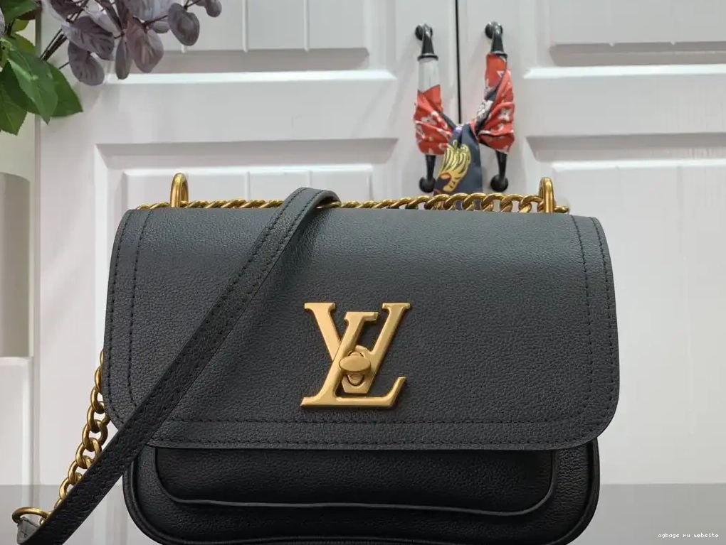 CHAIN VUITTON PM LOUIS LOCKME 0210