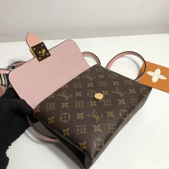 LOCKY BB VUITTON LOUIS 0210