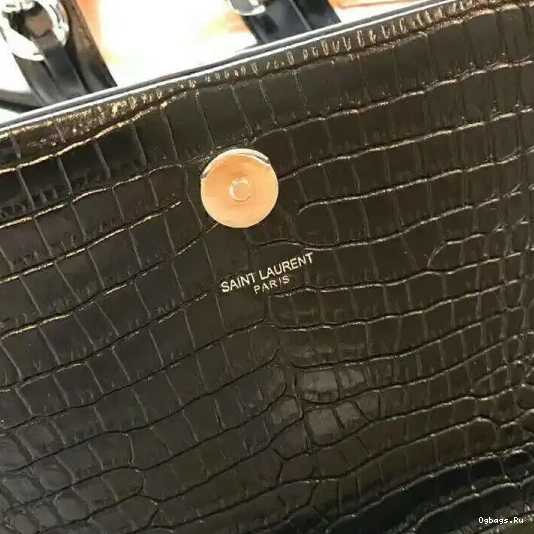 YSL KATE MEDIUM 0220