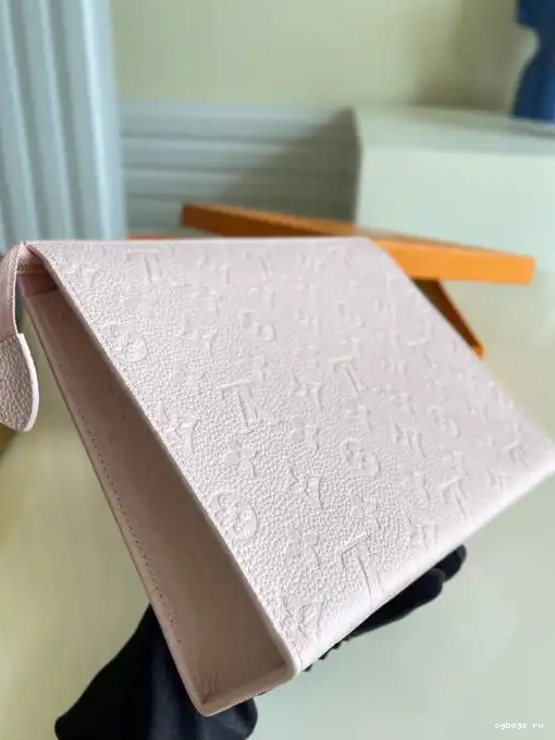 LOUIS VOYAGE VUITTON POCHETTE 0209