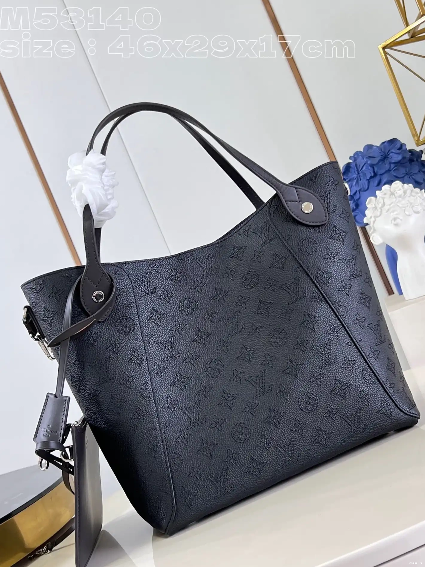 x HINA-46 17CM 29.5 LOUIS VUITTON x 0210