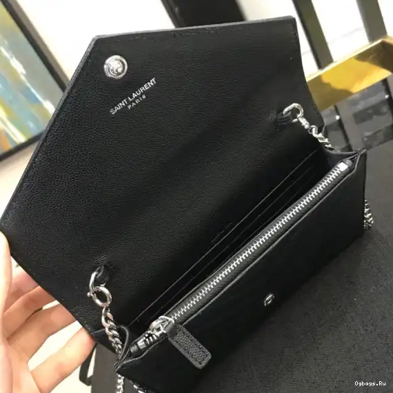 CASSANDRE CHAIN MATELASSÉ WALLET YSL 0221