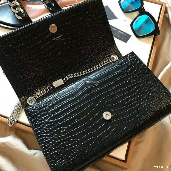 YSL KATE MEDIUM 0220