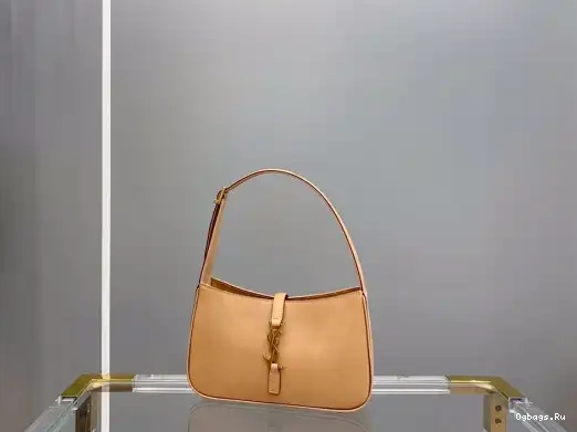 YSL BAG HOBO À 7 5 LE 0222